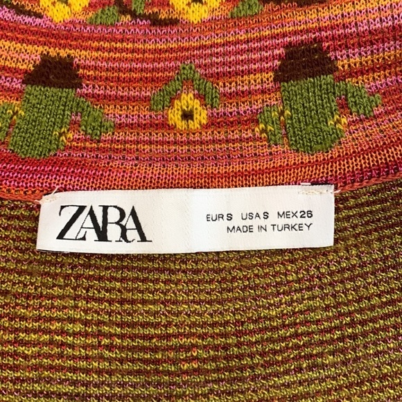 T15 ZARA Novelty cactus print sweater with cloth buttons size small pink orange - Picture 8 of 13